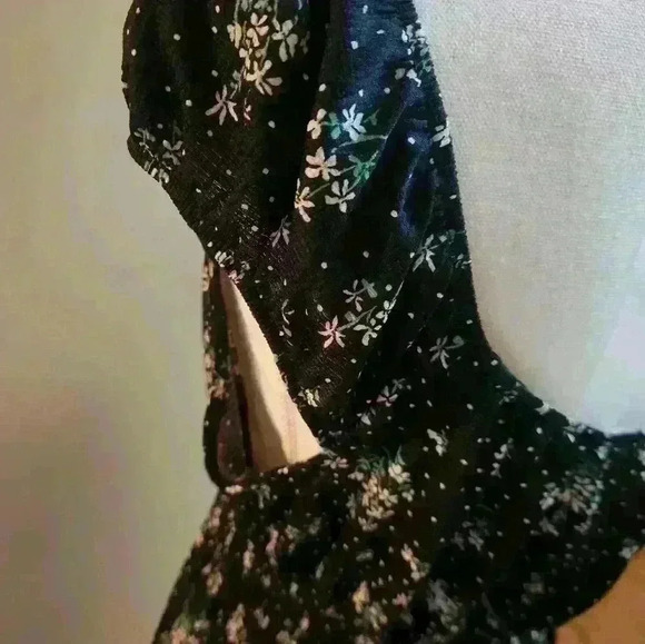 Womens, large, Vanilla Star, short, black, floral, stretchy dress - Picture 2 of 13